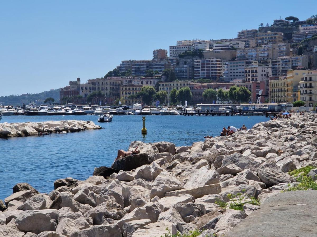 Suite Home Napoli Bagian luar foto
