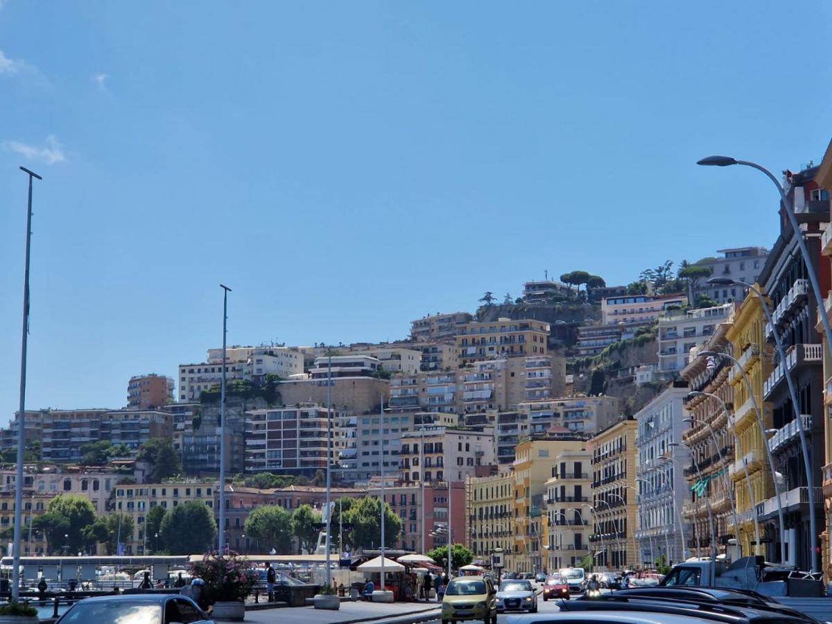 Suite Home Napoli Bagian luar foto