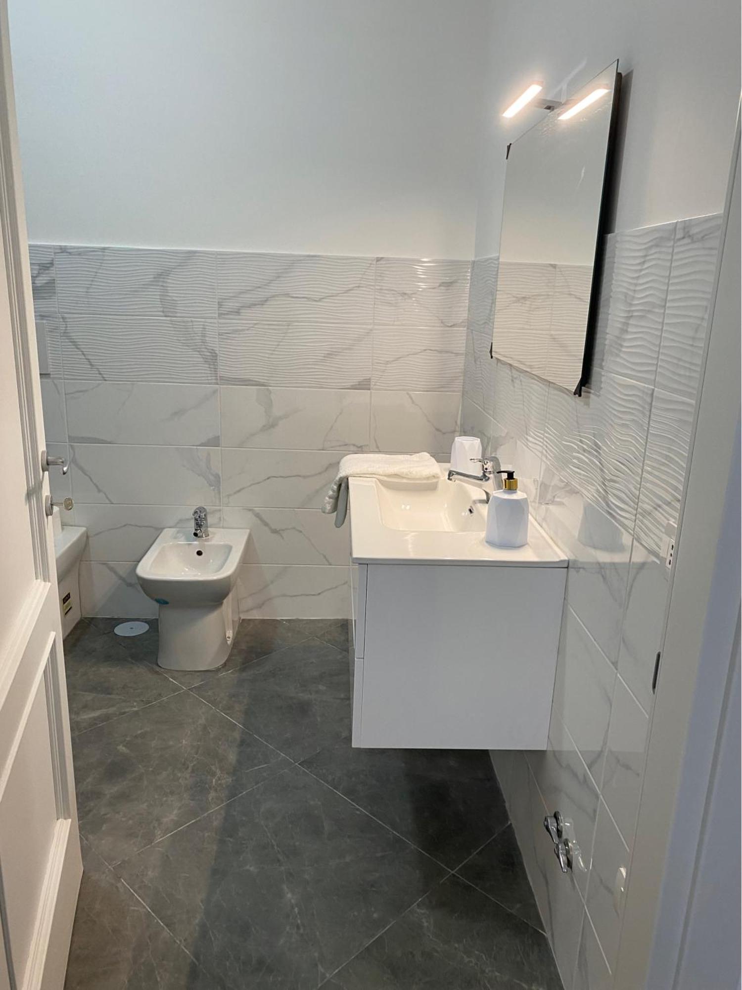 Suite Home Napoli Bagian luar foto