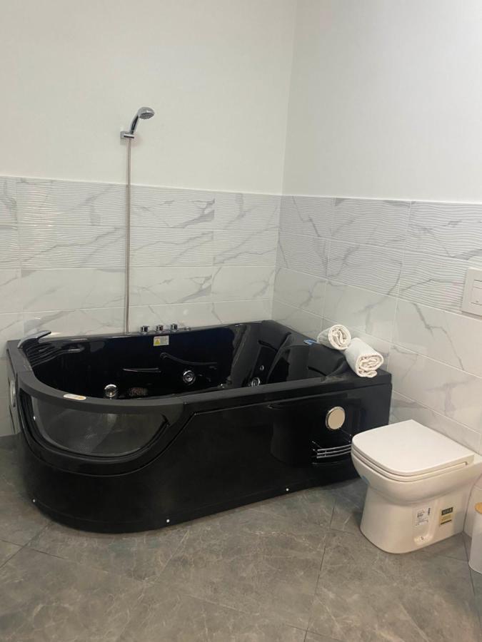 Suite Home Napoli Bagian luar foto