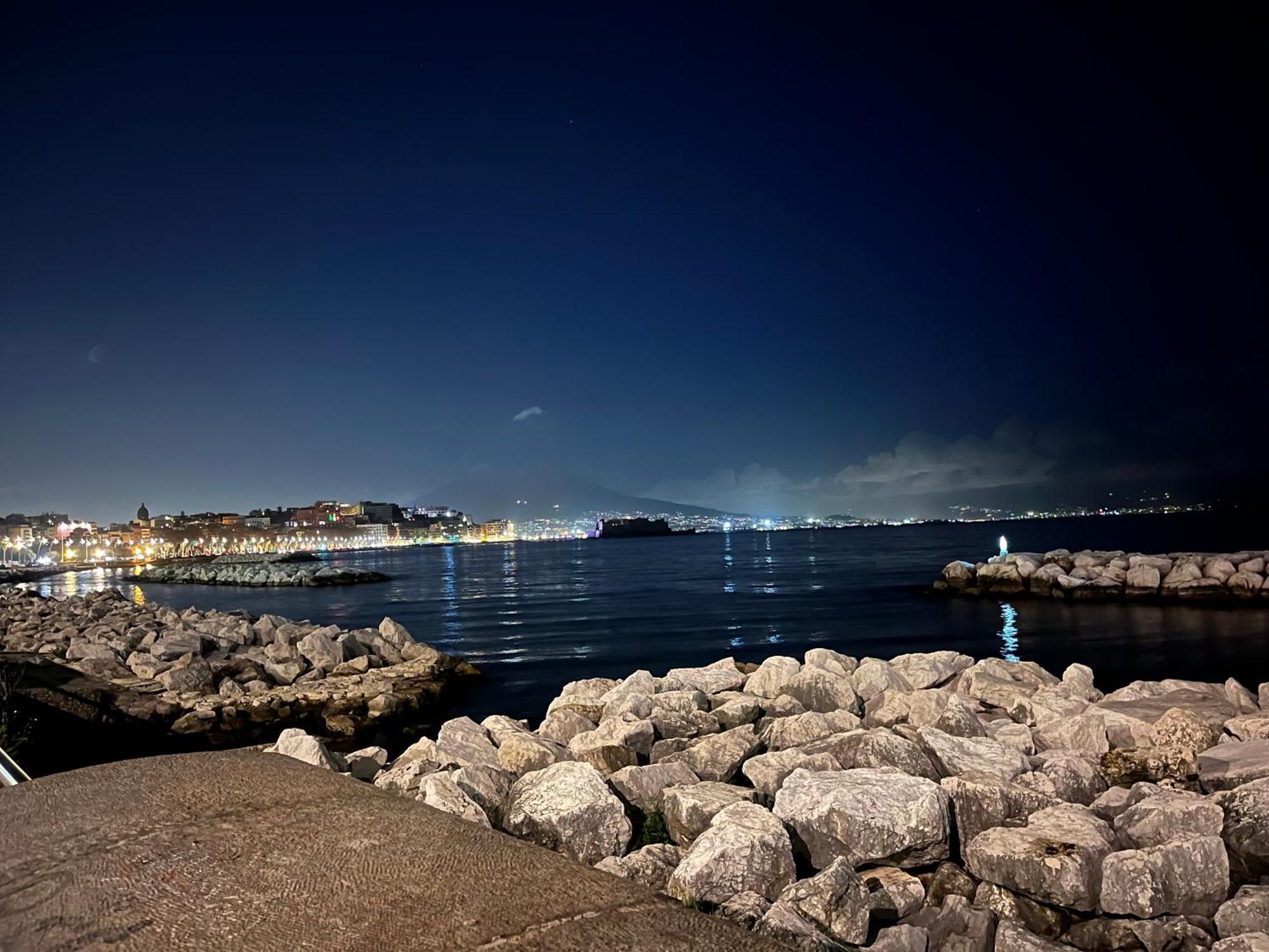 Suite Home Napoli Bagian luar foto
